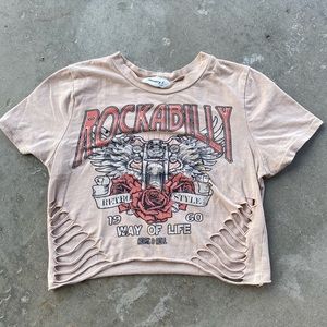 January 7 graphic t-shirt cream colored with side cut-outs, size M